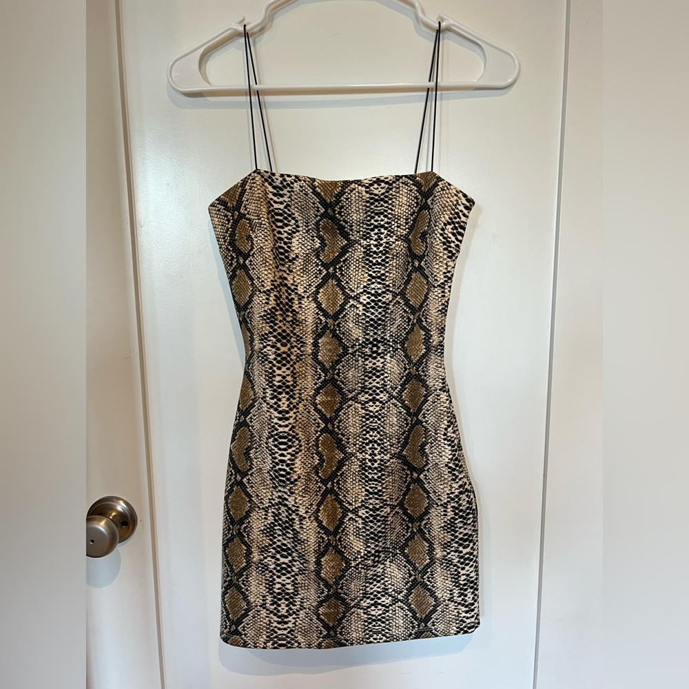 Snakeskin printed body on dress